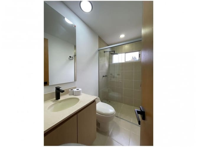 Casa de 3 alcobas en venta en Loma Del Escobero, Envigado, 300 m² · foto 18 de 22