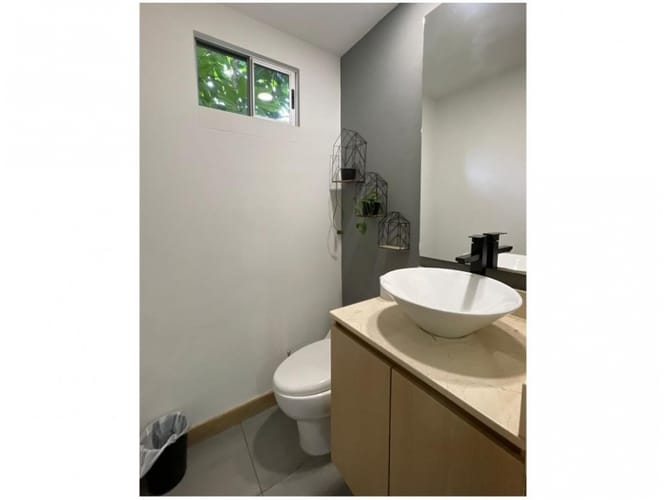 Casa de 3 alcobas en venta en Loma Del Escobero, Envigado, 300 m² · foto 19 de 22
