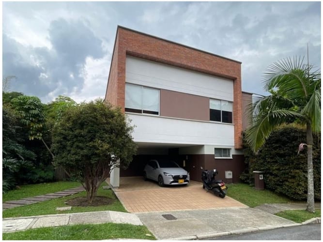 Casa de 3 alcobas en venta en Loma Del Escobero, Envigado, 300 m² · foto 21 de 22