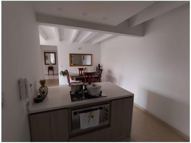 Apartamento de 3 alcobas en venta en El Rodeo, Medellín, 80 m² · foto 6 de 24