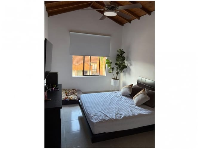 Casa de 3 alcobas en venta en El Dorado, Envigado, 135 m² · foto 23 de 24