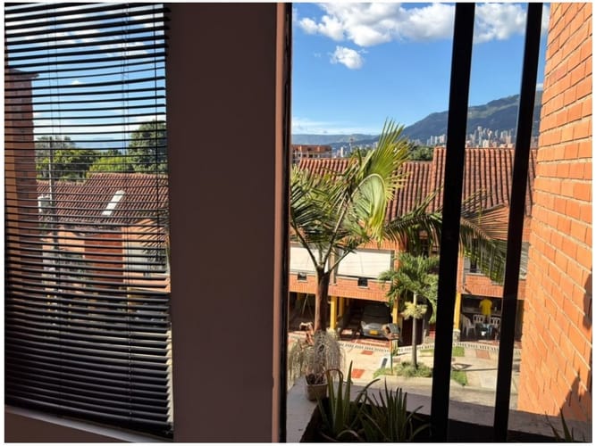 Casa de 3 alcobas en venta en El Dorado, Envigado, 135 m² · foto 24 de 24