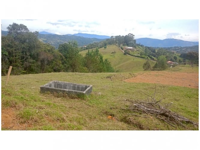 Lote en venta en Guarne, 9436 m² · foto 5 de 7