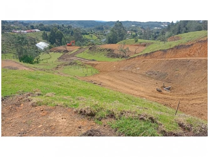 Lote en venta en Guarne, 9436 m² · foto 6 de 7