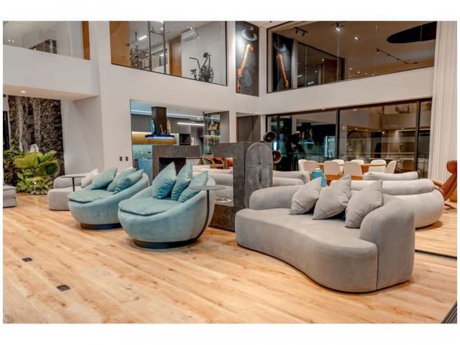 Casa de 7 alcobas en venta en El Poblado, Medellín · foto 11 de 24