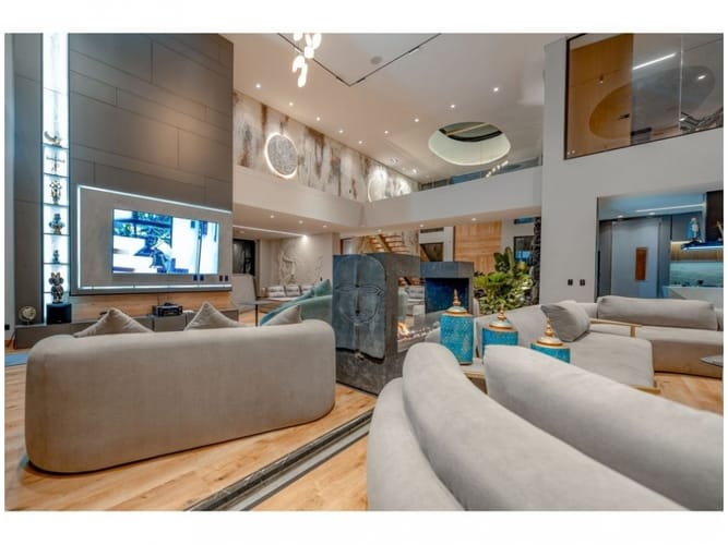 Casa de 7 alcobas en venta en El Poblado, Medellín · foto 12 de 24