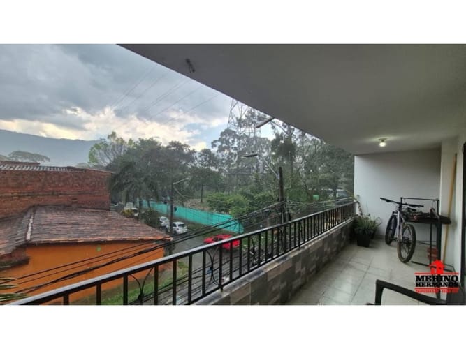 Casa de 3 alcobas en venta en Los Naranjos, Itagüí, 85 m² · foto 13 de 17