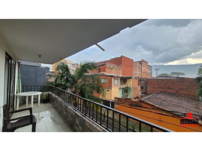 Casa de 3 alcobas en venta en Los Naranjos, Itagüí, 85 m² · foto 15 de 17