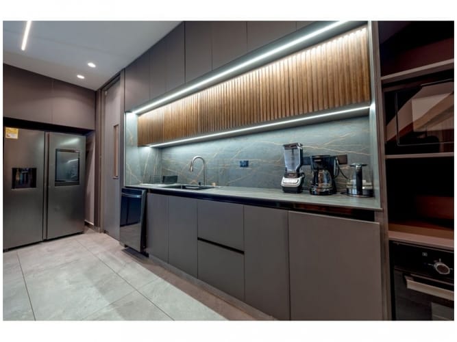 Casa de 7 alcobas en venta en El Poblado, Medellín · foto 21 de 24