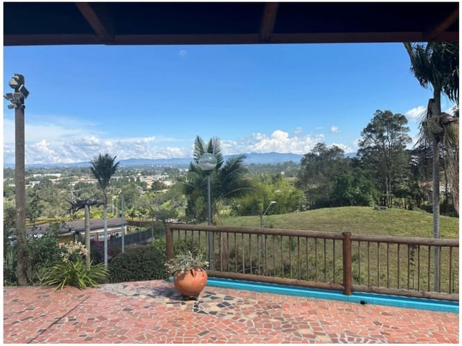 Finca en venta en Sajonia, Rionegro, 240 m² · foto 2 de 23