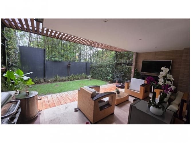 Casa de 4 alcobas en venta en Escobero, Envigado, 224 m² · foto 5 de 24