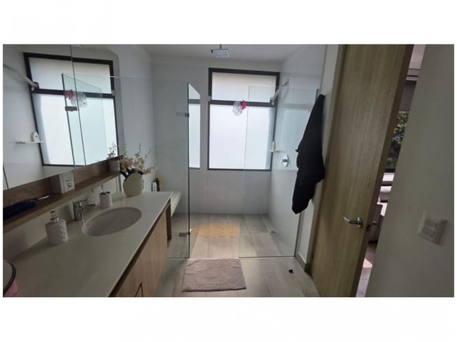 Casa de 4 alcobas en venta en Escobero, Envigado, 224 m² · foto 10 de 24