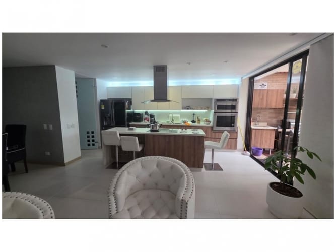Casa de 4 alcobas en venta en Escobero, Envigado, 224 m² · foto 24 de 24