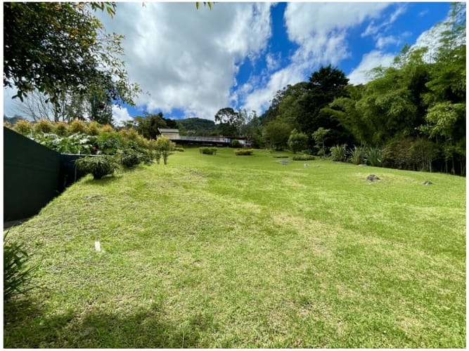 Casa de 3 alcobas en venta en El Poblado, Medellín, 450 m² · foto 13 de 24