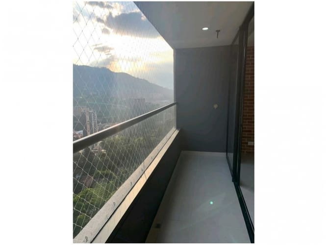 Apartamento de 3 alcobas en venta en Escobero, Envigado, 94 m² · foto 3 de 10