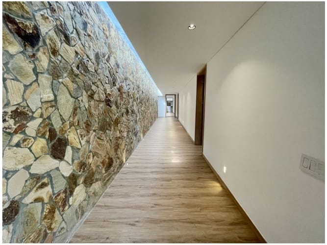 Casa de 3 alcobas en venta en El Poblado, Medellín, 450 m² · foto 15 de 24