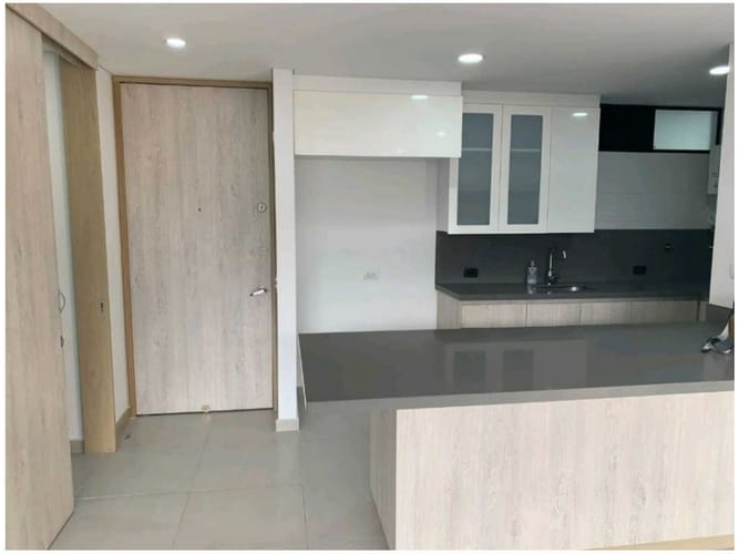 Apartamento de 3 alcobas en venta en Escobero, Envigado, 94 m² · foto 5 de 10