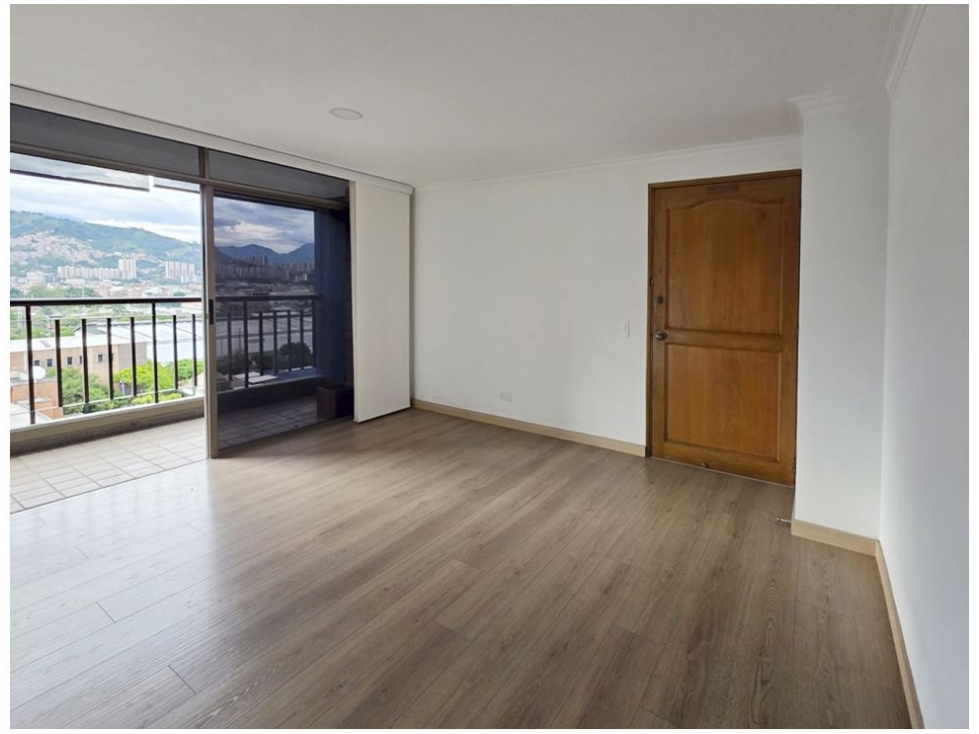 Apartamento en venta en El Portal, Envigado · foto 2 de 18