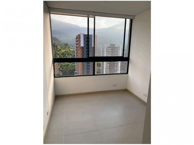 Apartamento de 3 alcobas en venta en Escobero, Envigado, 94 m² · foto 8 de 10