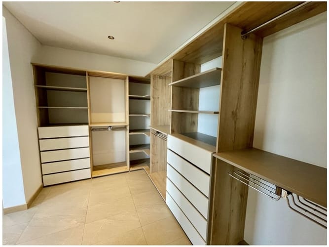 Casa de 3 alcobas en venta en El Poblado, Medellín, 450 m² · foto 20 de 24
