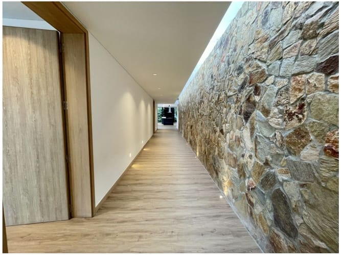 Casa de 3 alcobas en venta en El Poblado, Medellín, 450 m² · foto 22 de 24