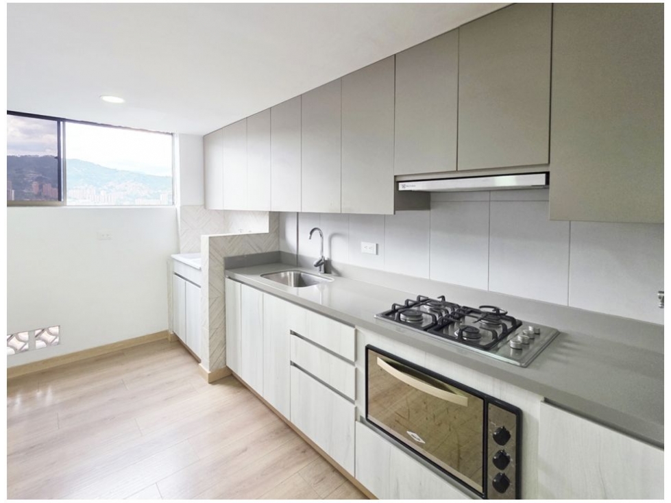 Apartamento en venta en El Portal, Envigado · foto 7 de 18