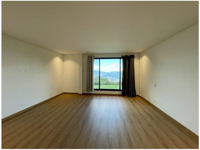 Casa de 3 alcobas en venta en El Poblado, Medellín, 450 m² · foto 24 de 24