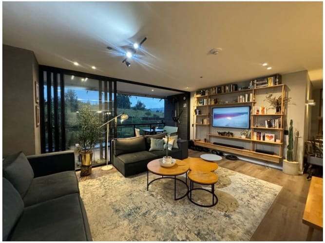 Apartamento de 2 alcobas en venta en El Poblado, Medellín, 120 m² · foto 2 de 19