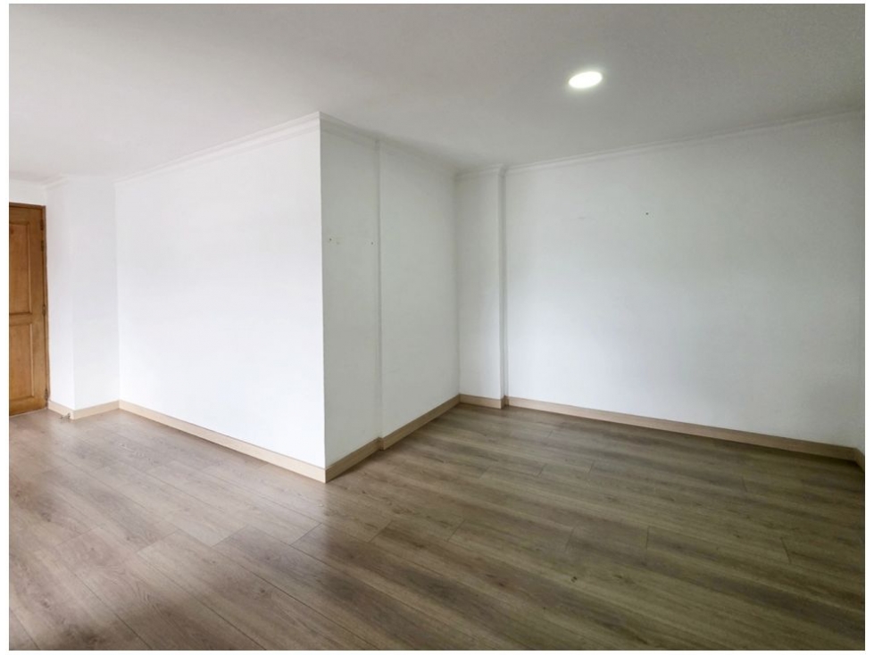 Apartamento en venta en El Portal, Envigado · foto 8 de 18
