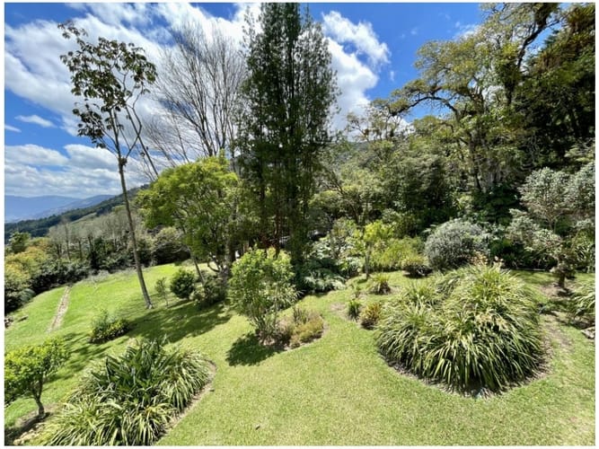 Casa de 3 alcobas en venta en El Poblado, Medellín, 500 m² · foto 6 de 24
