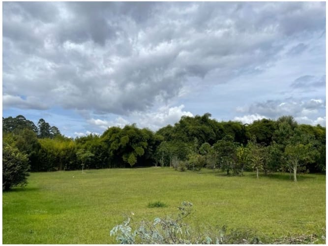 Lote en venta en Cabeceras De Llanogrande, Rionegro, 3200 m² · foto 2 de 17
