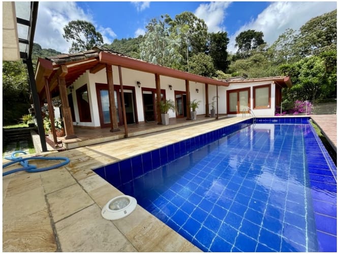 Casa de 3 alcobas en venta en El Poblado, Medellín, 500 m² · foto 7 de 24