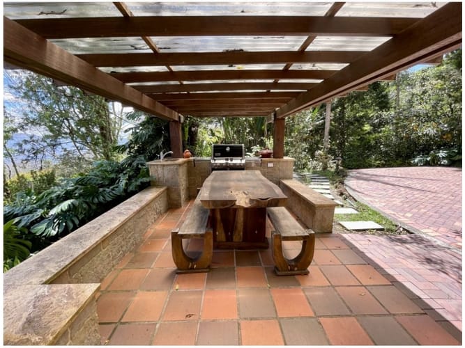 Casa de 3 alcobas en venta en El Poblado, Medellín, 500 m² · foto 13 de 24