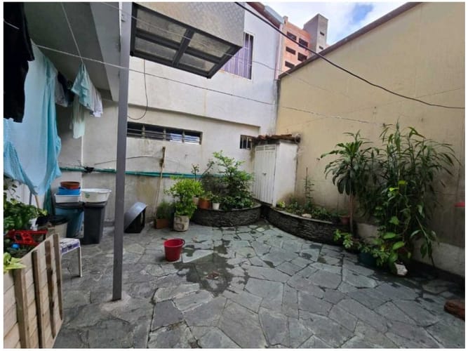 Casa de 7 alcobas en venta en Estadio, Medellín, 362 m² · foto 7 de 16