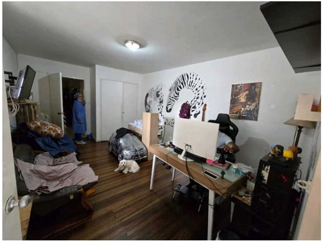 Casa de 7 alcobas en venta en Estadio, Medellín, 362 m² · foto 10 de 16