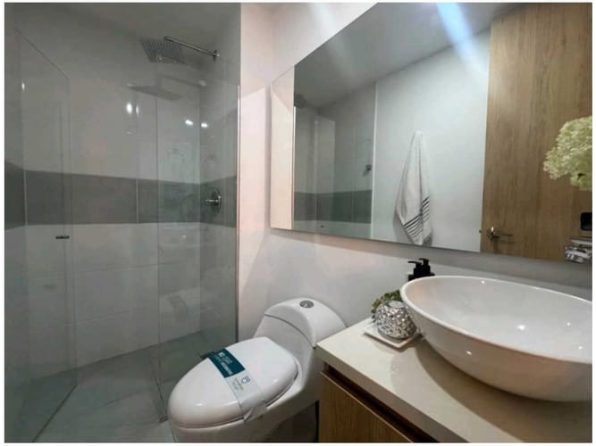 Apartamento de 2 alcobas en venta en Suramérica, Itagüí, 76 m² · foto 6 de 18