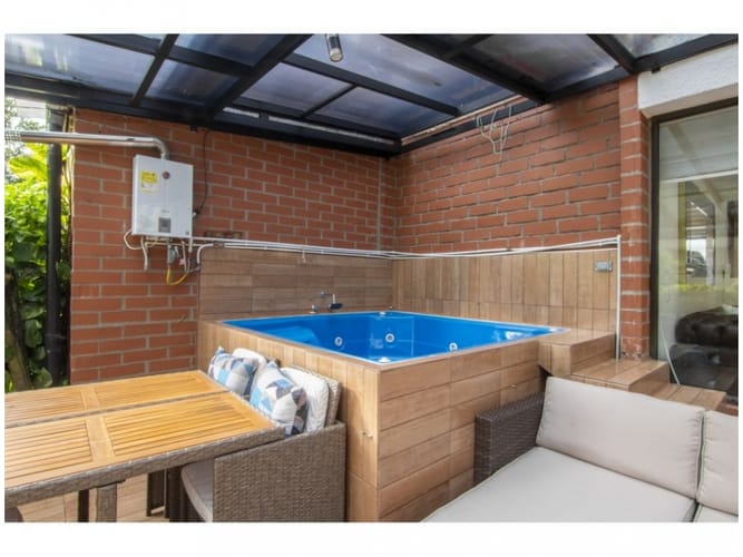 Casa de 4 alcobas en venta en El Poblado, Medellín, 240 m² · foto 5 de 24