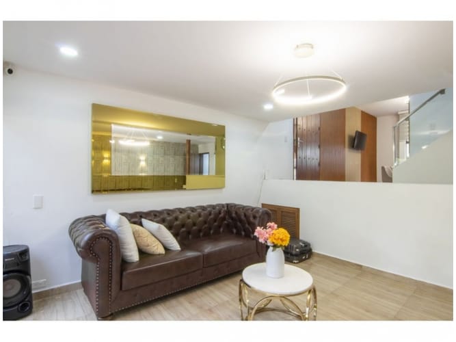 Casa de 4 alcobas en venta en El Poblado, Medellín, 240 m² · foto 7 de 24