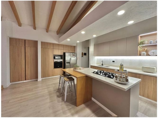 Casa de 3 alcobas en venta en Escobero, Envigado, 300 m² · foto 5 de 15
