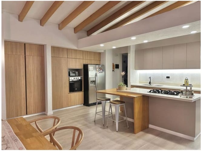Casa de 3 alcobas en venta en Escobero, Envigado, 300 m² · foto 6 de 15