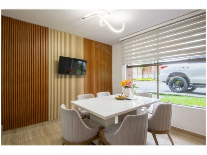 Casa de 4 alcobas en venta en El Poblado, Medellín, 240 m² · foto 11 de 24