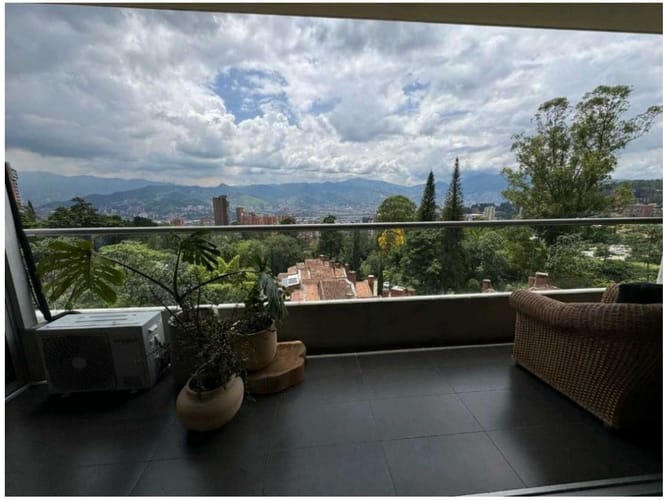 Apartaestudio en venta en El Poblado, Medellín, 70 m² · foto 8 de 23