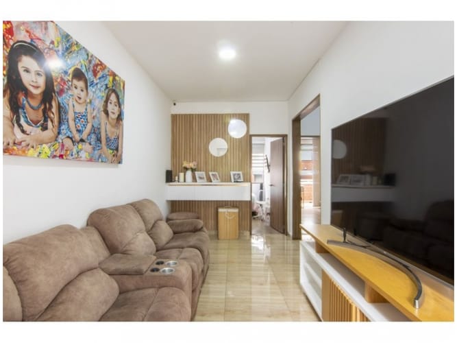 Casa de 4 alcobas en venta en El Poblado, Medellín, 240 m² · foto 17 de 24