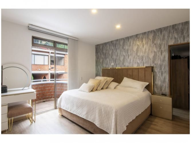 Casa de 4 alcobas en venta en El Poblado, Medellín, 240 m² · foto 18 de 24