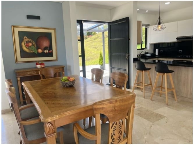 Casa de 4 alcobas en venta en Vía Las Palmas, Envigado, 250 m² · foto 9 de 24