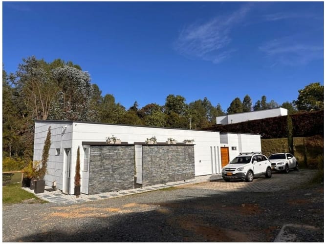 Casa de 3 alcobas en venta en Escobero, Envigado, 300 m² · foto 15 de 15