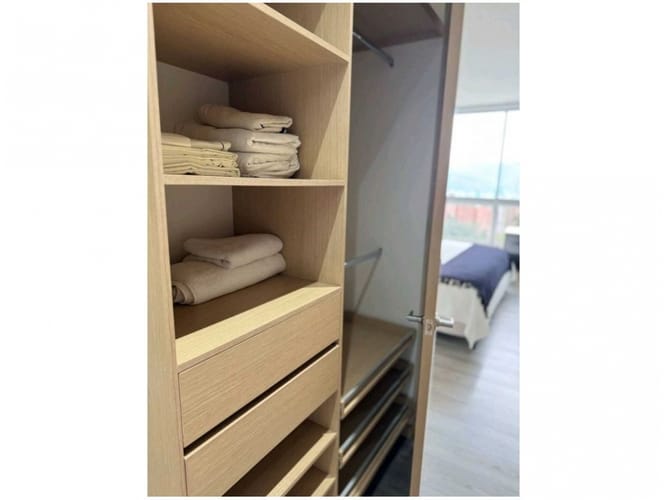 Apartaestudio en venta en El Poblado, Medellín, 70 m² · foto 15 de 23