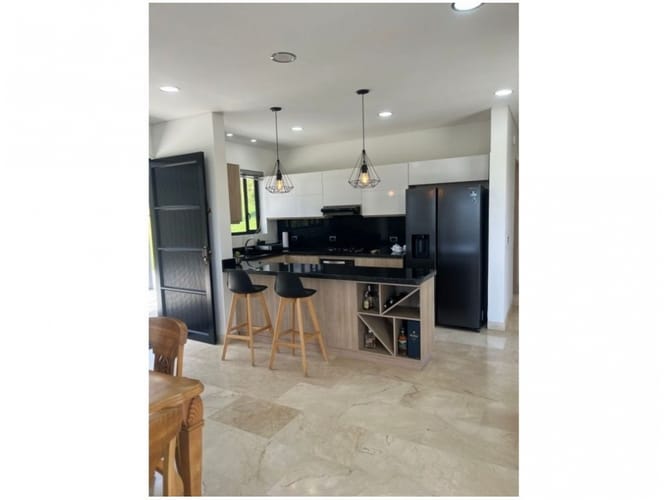 Casa de 4 alcobas en venta en Vía Las Palmas, Envigado, 250 m² · foto 11 de 24