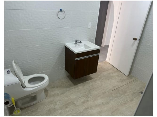 Casa de 4 alcobas en venta en Florida Nueva, Medellín, 146 m² · foto 7 de 19