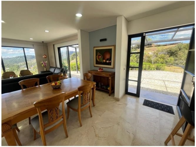 Casa de 4 alcobas en venta en Vía Las Palmas, Envigado, 250 m² · foto 12 de 24